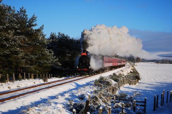1620981741-types-christmas-train-in-winter-4bd80e9 Aviemore holiday train adventure